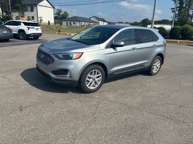 Used 2023 Ford Edge SEL w/ Convenience Package AWD/4WD image 10
