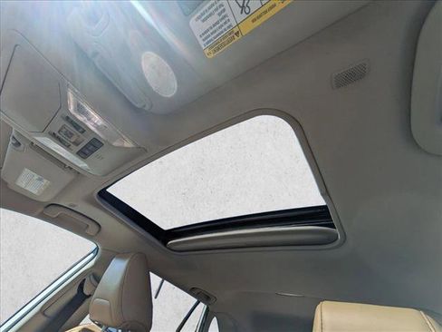 Used 2023 Toyota RAV4 XLE Premium image 13