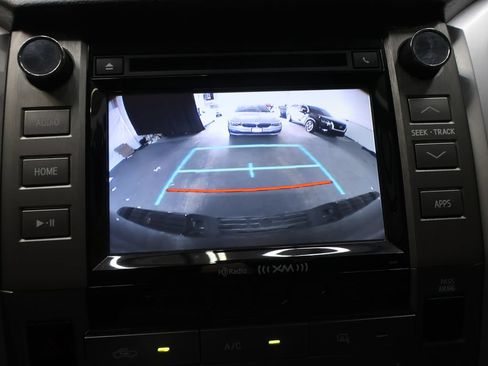 Used 2018 Toyota Tundra SR5 w/ SR5 Upgrade Package AWD/4WD image 23