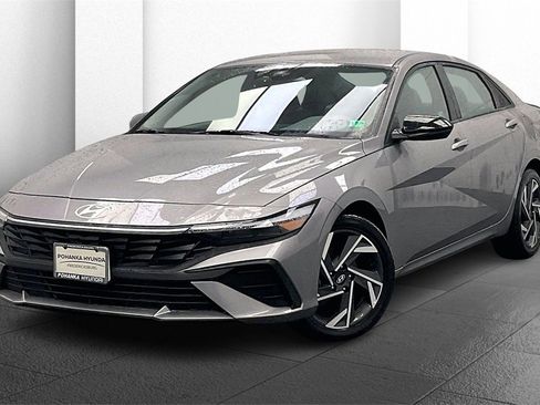 Certified 2025 Hyundai Elantra Sport image 10