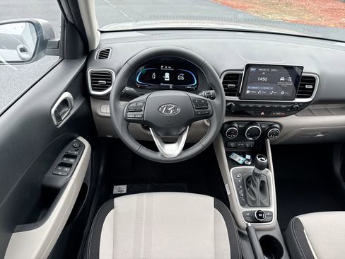 New 2026 Hyundai Venue SEL image 15