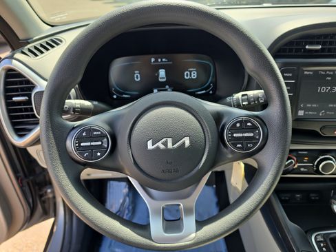 Certified 2024 Kia Soul LX FWD image 26
