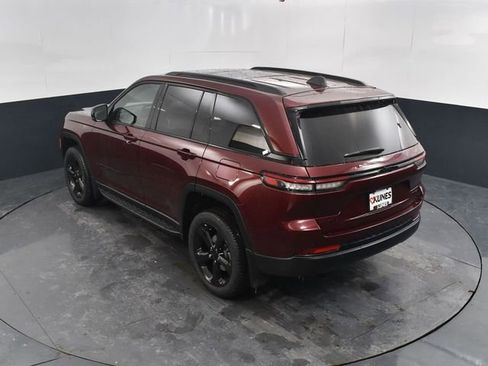 New 2025 Jeep Grand Cherokee Limited w/ Black Appearance Package AWD/4WD image 45