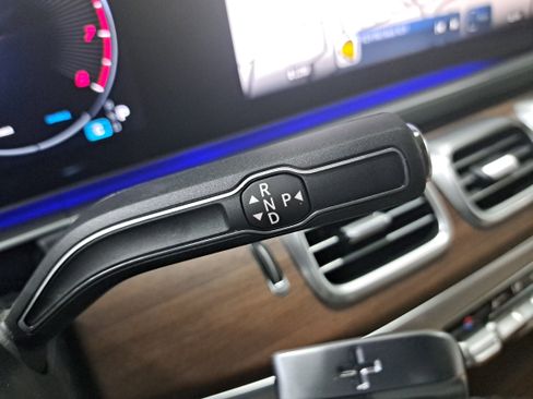 New 2026 Mercedes-Benz GLS 450 4MATIC image 25