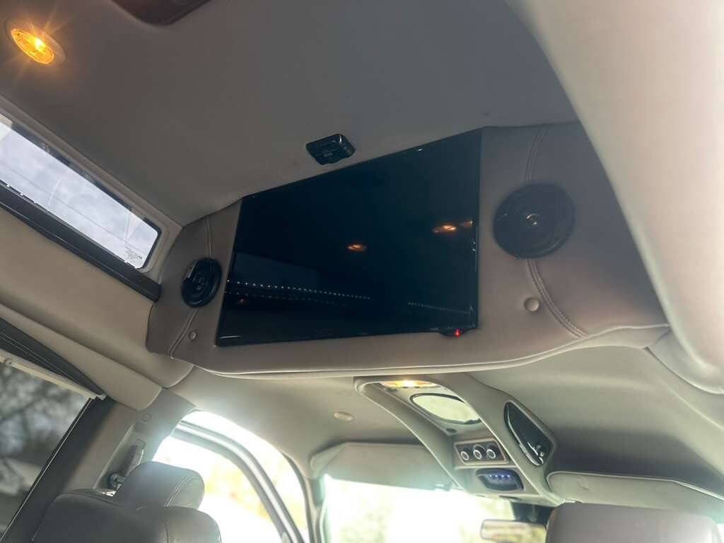 Used 2019 Chevrolet Express 2500 Extended w/ Enhanced Convenience Package RWD image 20