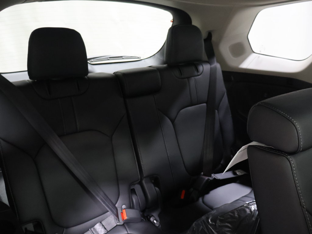 New 2026 Honda Pilot Touring image 16