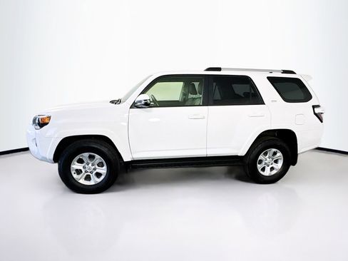 Used 2024 Toyota 4Runner SR5 Premium AWD/4WD image 4