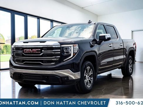 Used 2025 GMC Sierra 1500 SLT AWD/4WD image 19