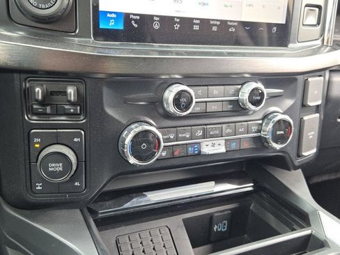 Used 2024 Ford F250 Lariat w/ Lariat Ultimate Package AWD/4WD image 27