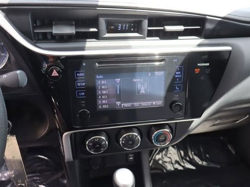 Used 2017 Toyota Corolla L FWD image 32