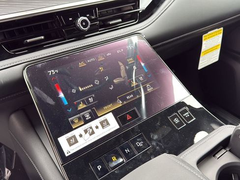 New 2026 INFINITI QX80 Autograph w/ Premium Cargo Package image 12