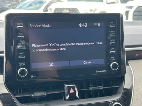 Used 2021 Toyota Corolla LE FWD image 24