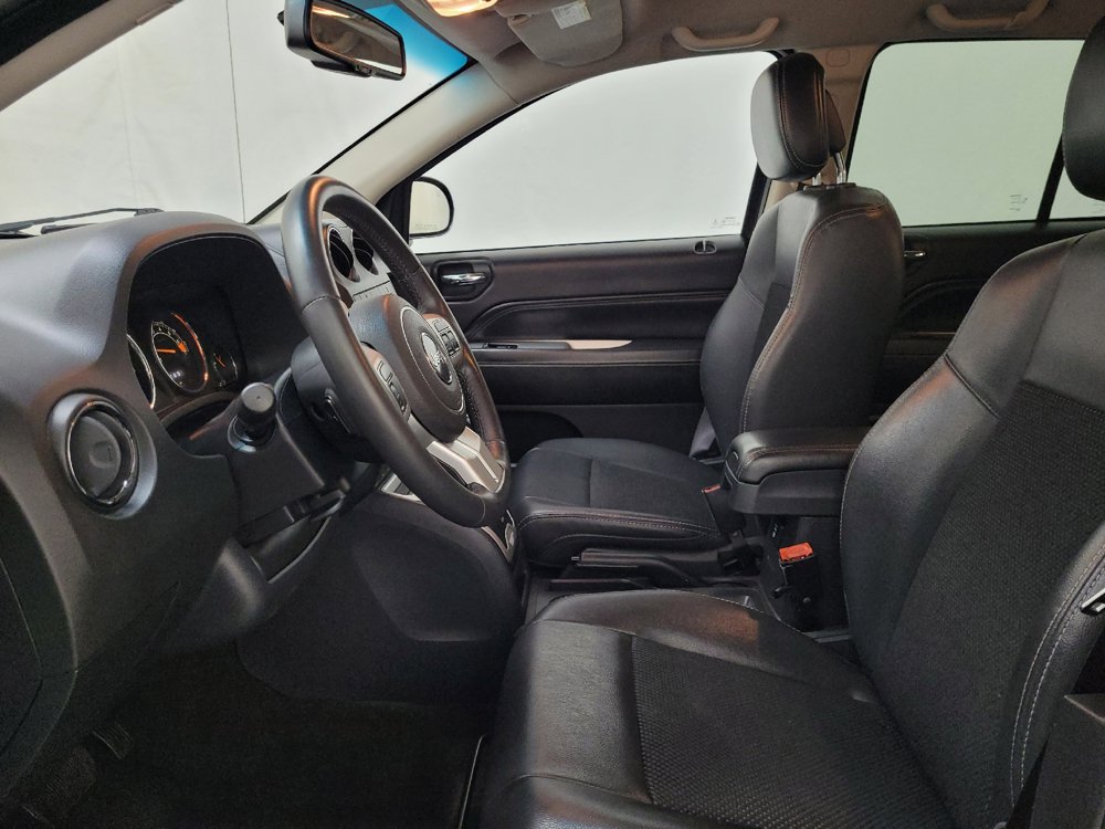 Used 2015 Jeep Compass Latitude AWD/4WD image 17
