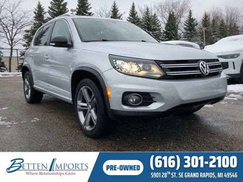 Used 2017 Volkswagen Tiguan Sport image 1