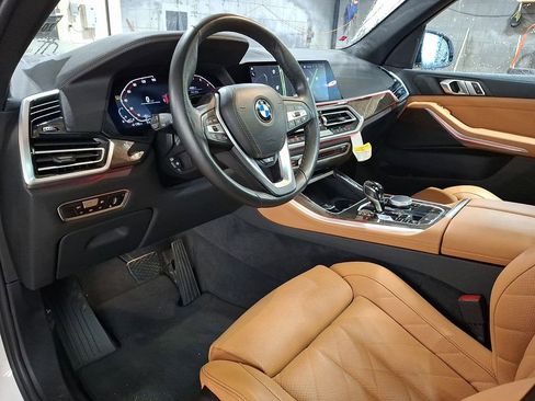 Certified 2023 BMW X5 xDrive40i w/ Parking Assistance Package AWD/4WD image 9