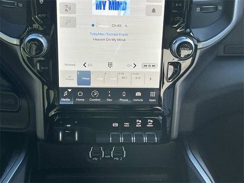 Used 2024 RAM 3500 Big Horn w/ Sport Appearance Package image 17