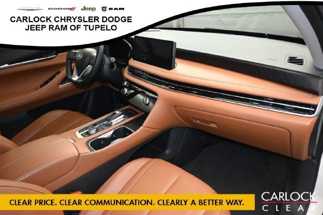 Used 2023 INFINITI QX60 Sensory w/ Cargo Package AWD/4WD image 40