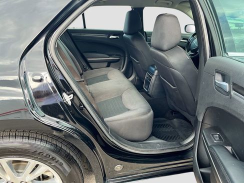 Used 2021 Chrysler 300 Touring w/ Driver Convenience Group RWD image 28