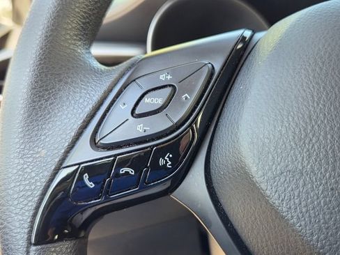 Used 2021 Toyota C-HR LE FWD image 21