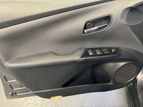 Used 2017 Toyota Prius Two w/ Preferred Accessory Package FWD image 12