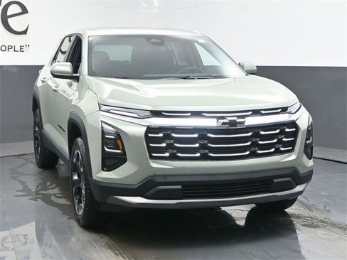 New 2026 Chevrolet Equinox LT w/ Convenience Package II image 29