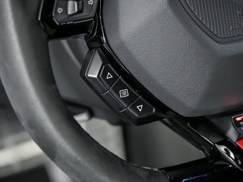 Used 2022 Lamborghini Huracan STO image 26