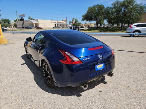 Used 2020 Nissan 370Z Coupe RWD image 6
