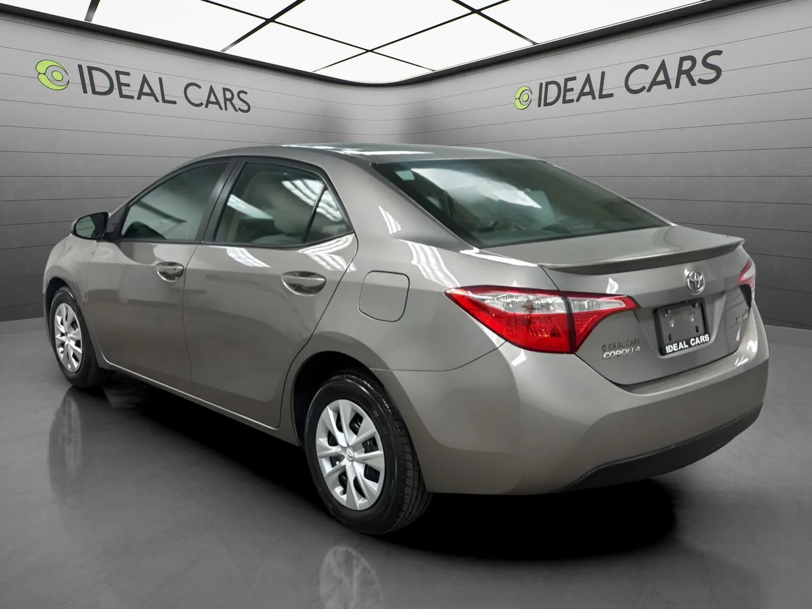 Used 2014 Toyota Corolla LE FWD image 7