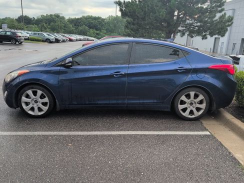 Used 2013 Hyundai Elantra Limited FWD image 6