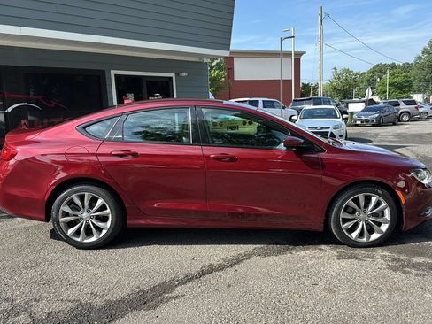 Used 2015 Chrysler 200 S w/ Navigation & Sound Group I AWD/4WD image 4