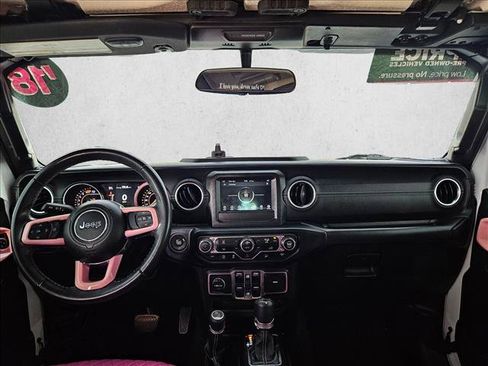 Used 2018 Jeep Wrangler Unlimited Sahara w/ Dual Top Group AWD/4WD image 15