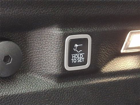 Used 2021 Jeep Grand Cherokee L Limited image 30