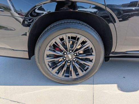 Certified 2024 Cadillac Escalade V w/ LPO, ONYX Package AWD/4WD image 13