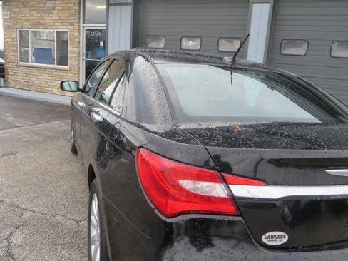 Used 2013 Chrysler 200 Limited w/ Sun/Sound Group image 21