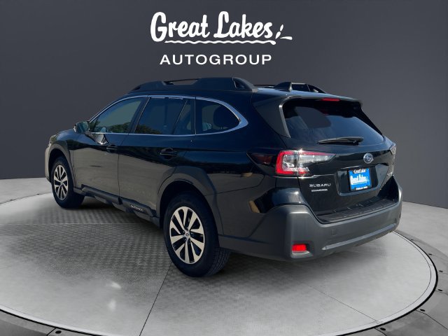 Used 2024 Subaru Outback Premium AWD/4WD image 3