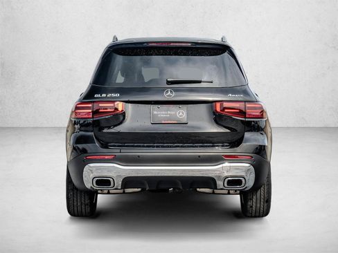 New 2026 Mercedes-Benz GLB 250 4MATIC image 5