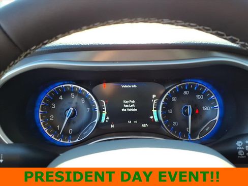 New 2026 Chrysler Pacifica Select image 18