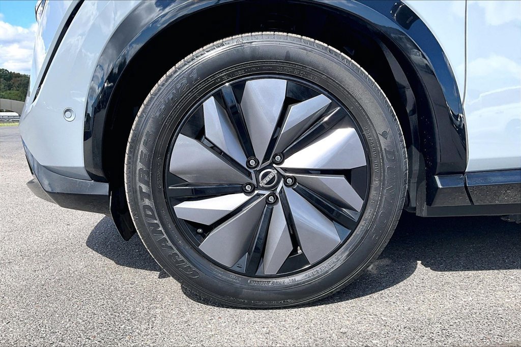Used 2024 Nissan Ariya AWD image 35