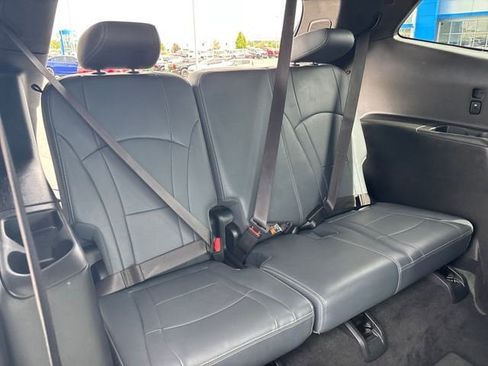 Used 2024 Buick Enclave Premium AWD/4WD image 25