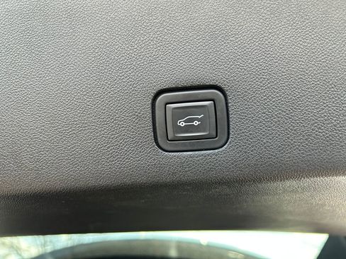 Used 2020 Cadillac XT6 Premium Luxury image 29