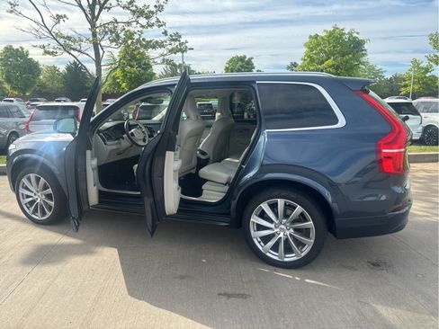 Used 2023 Volvo XC90 B5 Core w/ Protection Package Premier AWD/4WD image 28
