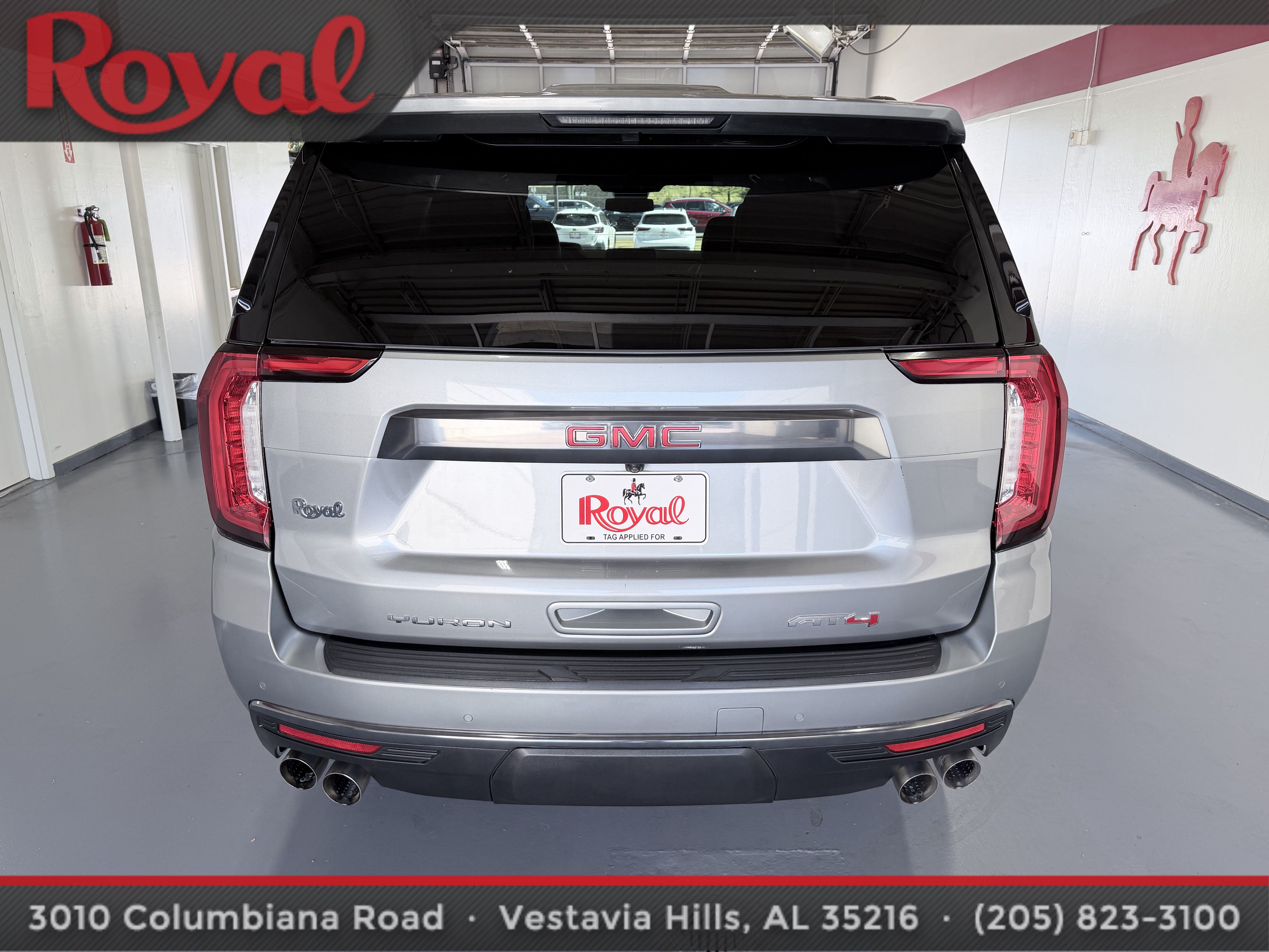 Used 2023 GMC Yukon AT4 w/ AT4 Premium Plus Package AWD/4WD image 6
