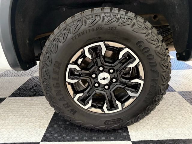 Used 2024 Chevrolet Silverado 1500 ZR2 AWD/4WD image 12