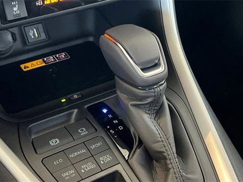 Used 2025 Toyota RAV4 XLE Premium image 19