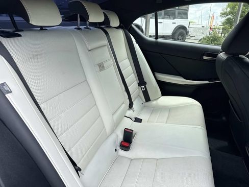 Used 2022 Lexus IS 350 F Sport RWD image 13