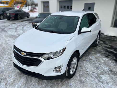Used 2019 Chevrolet Equinox LT image 2