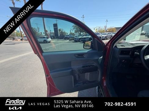 Used 2025 Ford Maverick XLT w/ XLT Luxury Package AWD/4WD image 9