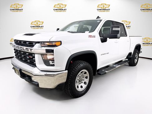 Used 2023 Chevrolet Silverado 2500 LT w/ Convenience Package image 3