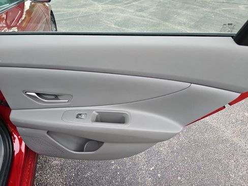 Used 2025 Hyundai Elantra SEL FWD image 17