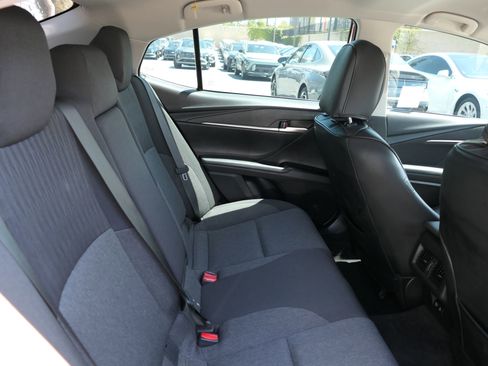 Used 2025 Toyota Camry LE image 23